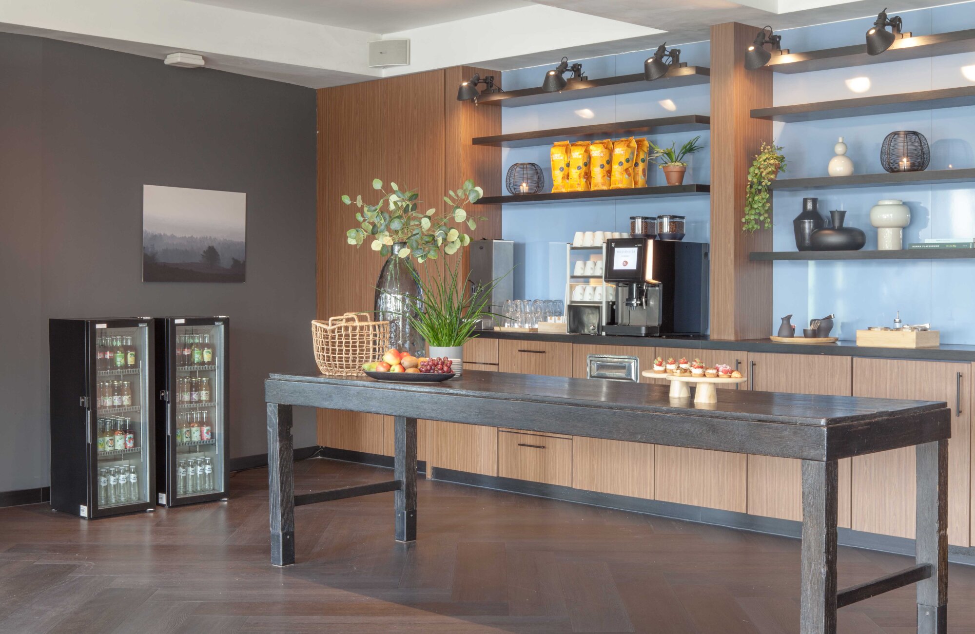 De koffiefoyer die hoort bij de Vechtzaal.